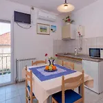 Srhoj Апартаменты