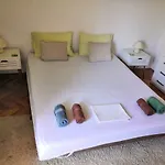 Srhoj Апартаменты *
