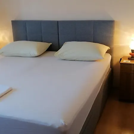 Apartman Srhoj *