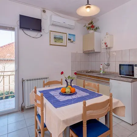 Srhoj Apartman