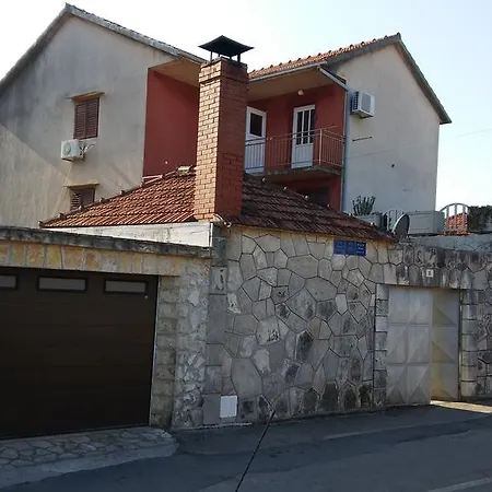 Srhoj Stari Grad (Hvar)