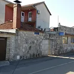 Srhoj * Stari Grad (Hvar)